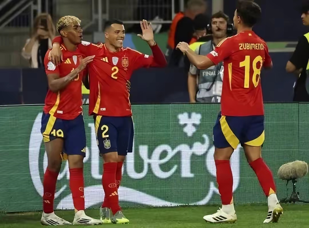 葡萄牙体育发布备战花絮，加时末段调整名单，欧冠任务艰巨，训练强度明显提升的简单介绍