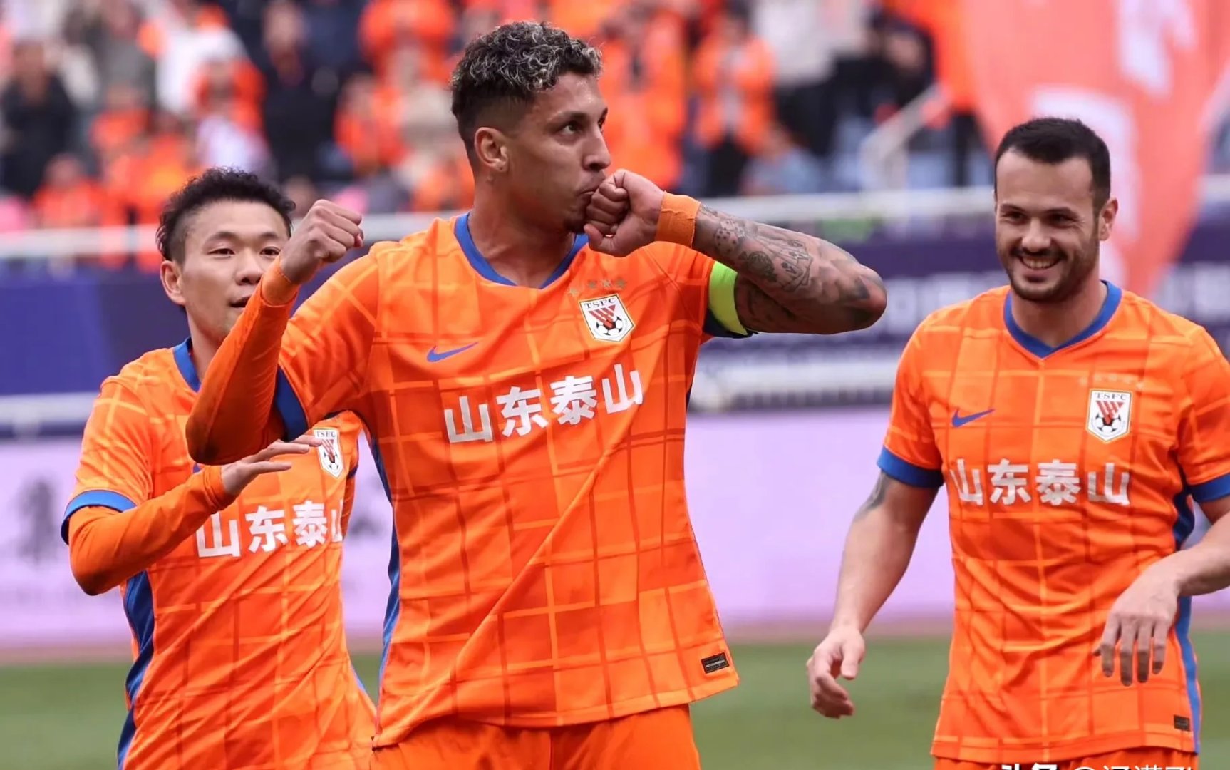 北京国安发布备战花絮，窗口期战术微调，意大利杯任务艰巨，团队化学反应显著(北京国安比赛日程)-奇异果官网入口