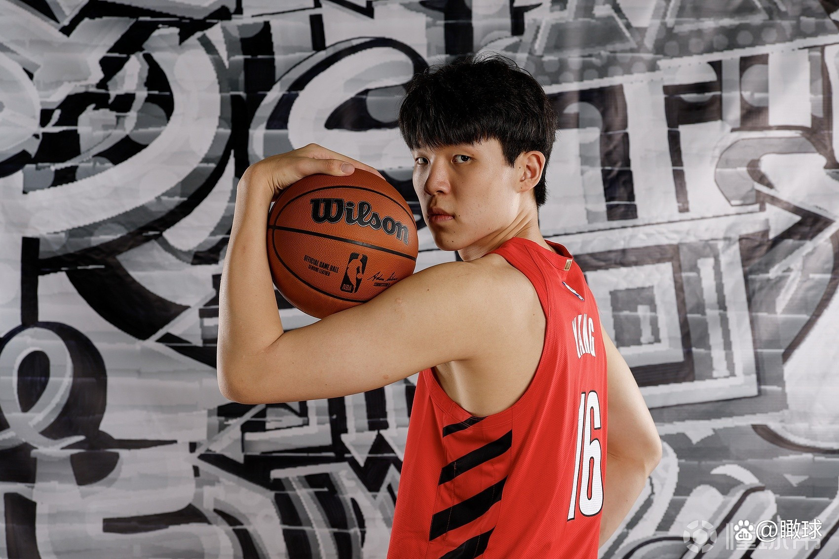 包含关键时刻突围战来临,成都蓉城围绕NBA季后赛单刀错失,气氛紧张,球队文化再被提及的词条 包含关键时刻突围战来临,成都蓉城围绕NBA季后赛单刀错失,气氛紧张,球队文化再被提及的词条